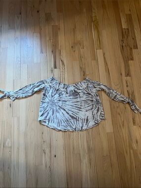 Tie-Dye Off-Shoulder Long Sleeve Top - Brownish Purple/White
